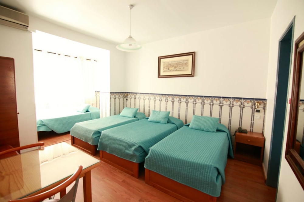 Quadruple Room - Photo 1