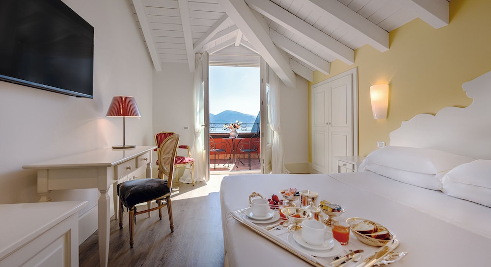 King Room Lake View