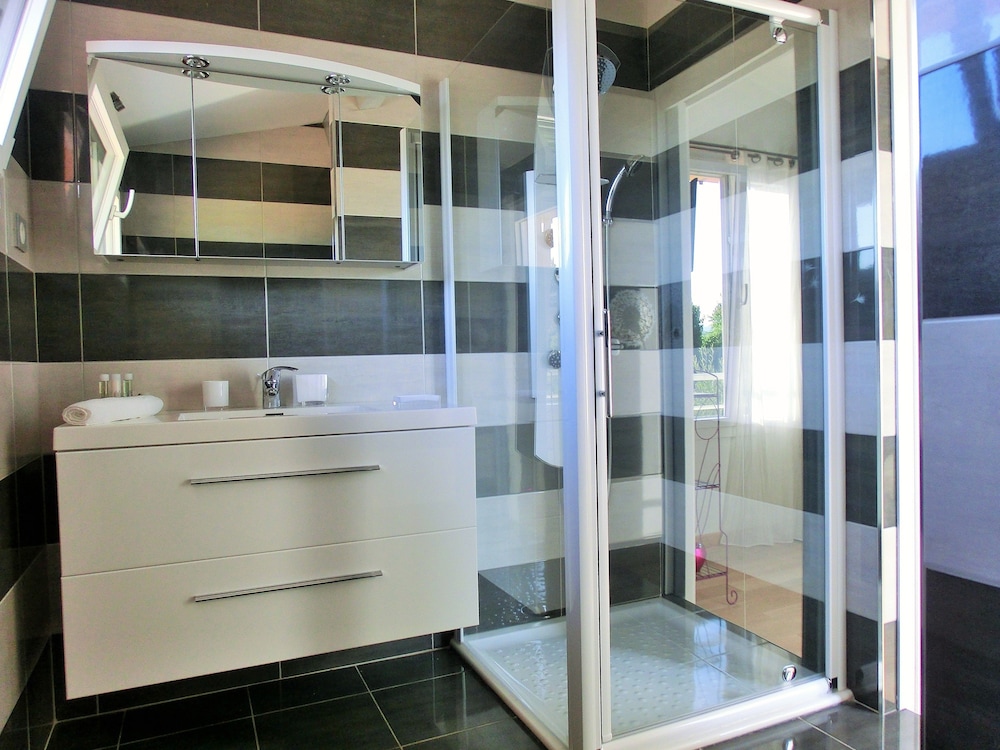 Superior Double Room, 1 Queen Bed, Terrace, Sea View photo 3