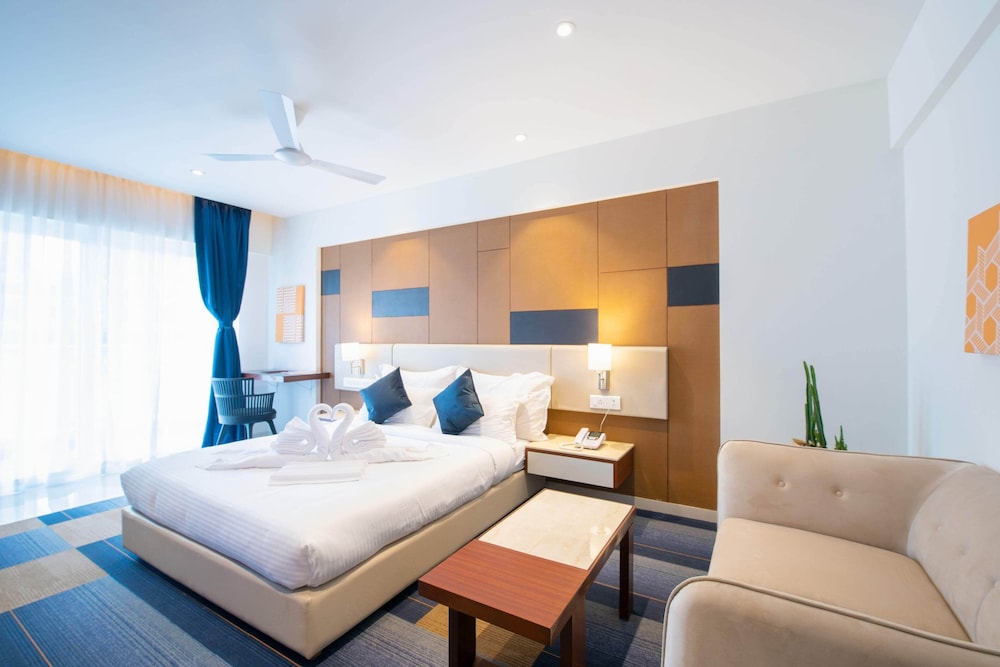 Luxury Suite, 1 Double Bed, City View