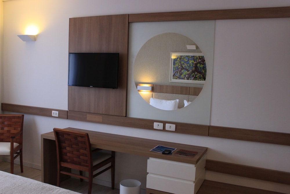 Master Double Bed thumbnail 5