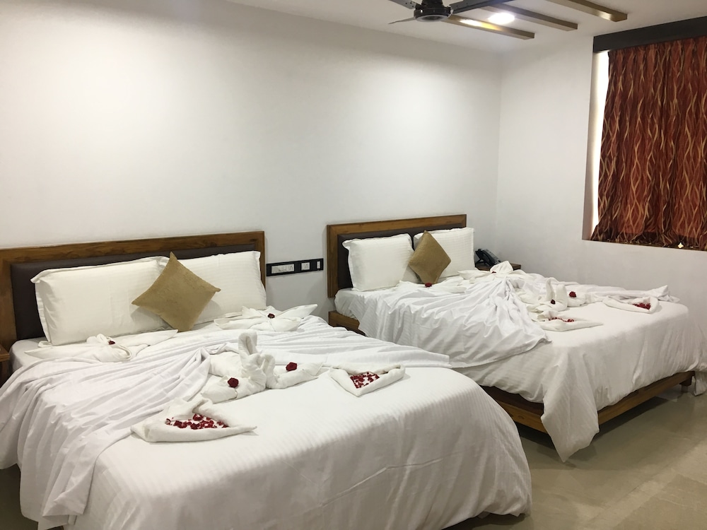 Premium Quadruple Room, 2 Double Beds, Accessible, Non Smoking