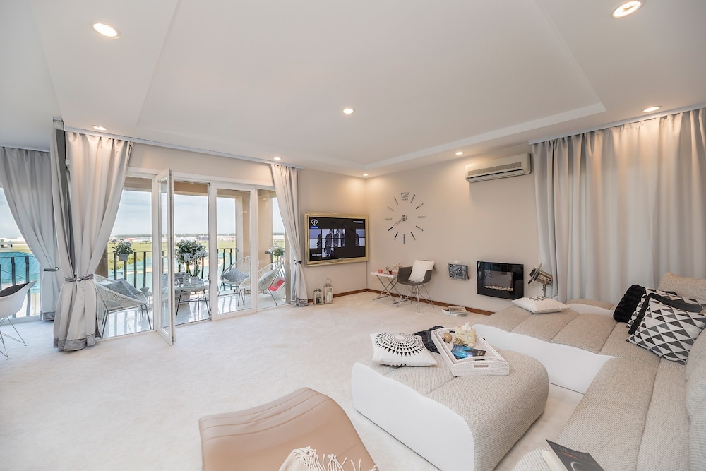 Premium Apartment, 2 Bedrooms, Non Smoking, Balcony photo 2