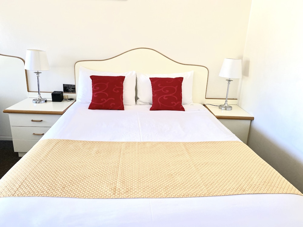 Standard Single Room, 1 Queen Bed photo 2
