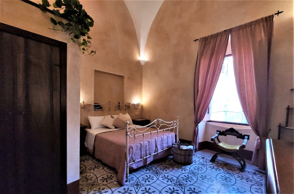 Superior Double Room, Refrigerator, City View (9) photo 2