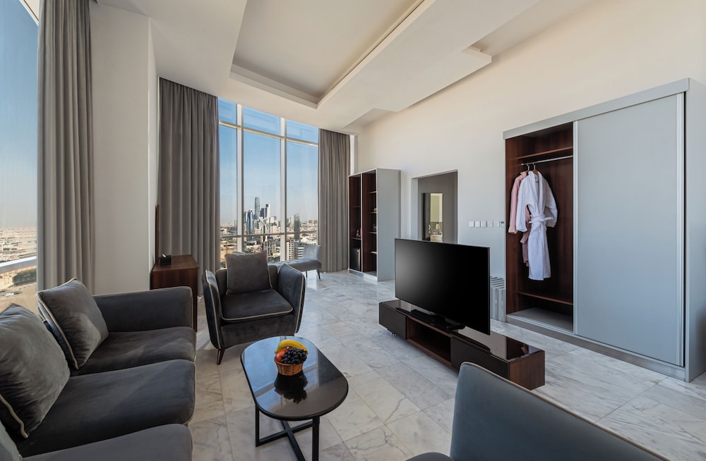 Deluxe Studio Suite, 1 King Bed