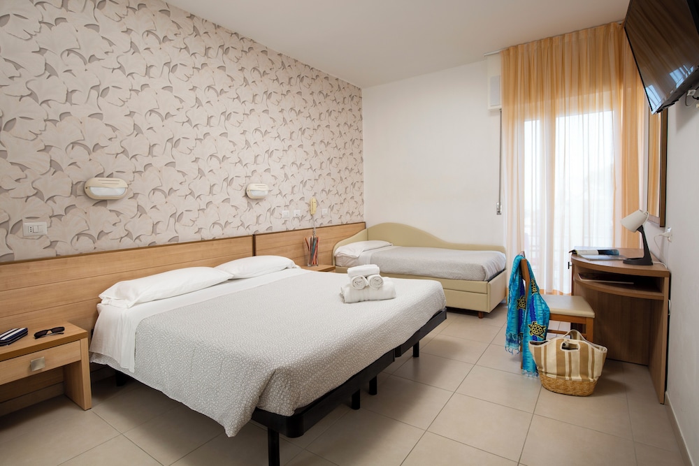 Classic Quadruple Room photo 1
