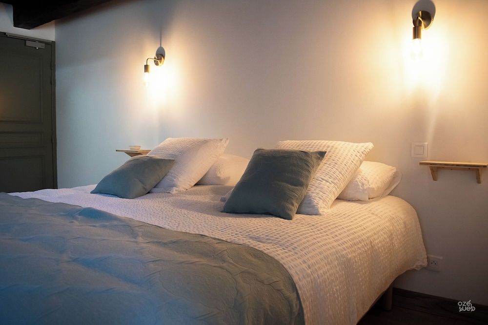 Family Studio Suite, Garden View