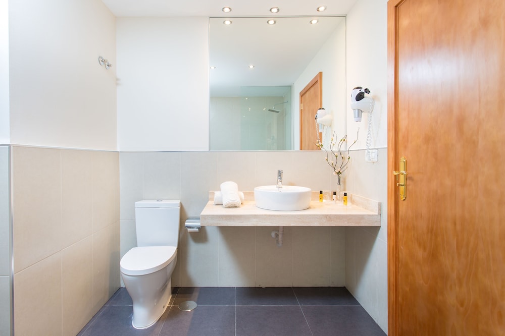 Junior Double Room (3 guests)
