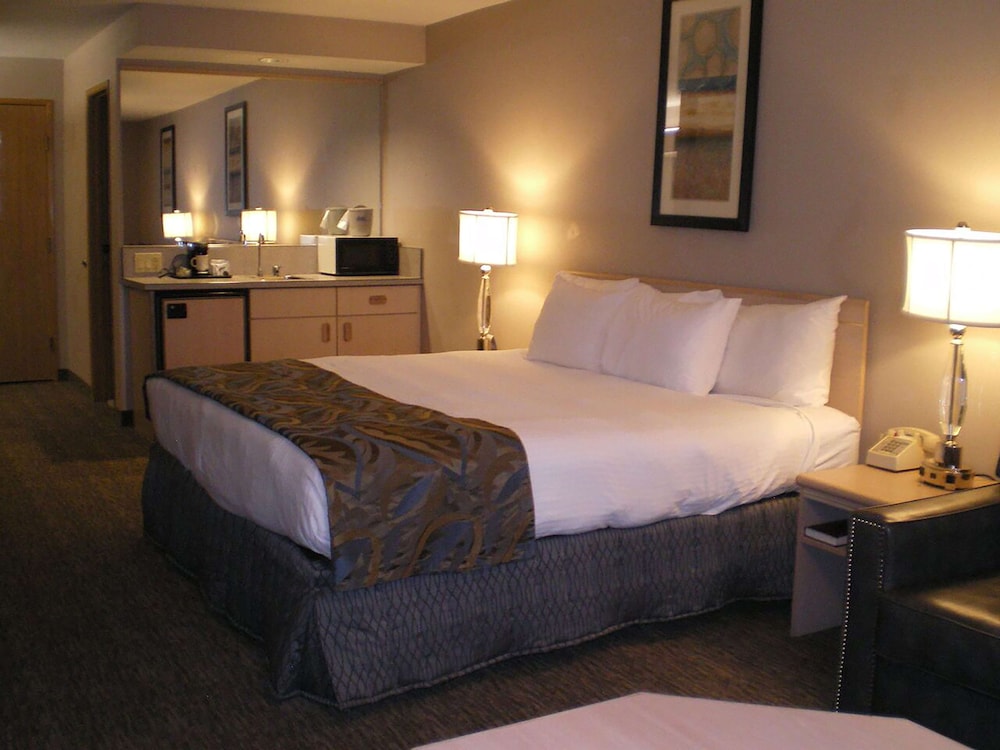 Standard Room, 1 King Bed photo 1