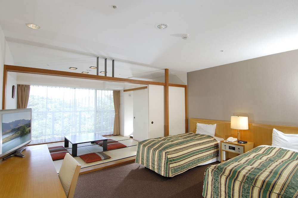 Japanese Western Style Room, Smoking - Room Only photo 3