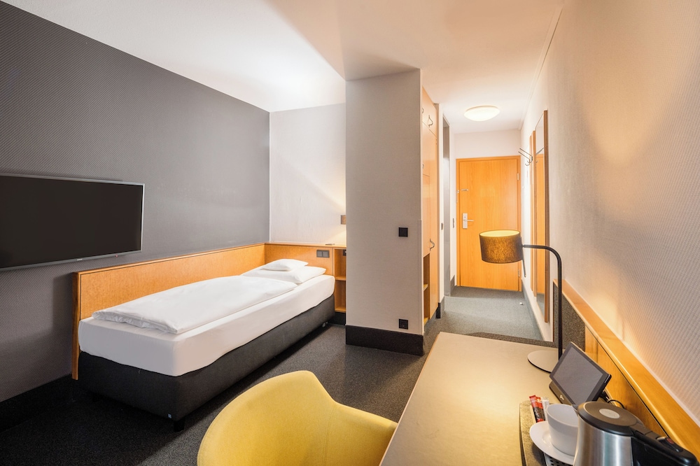 Standard Room, 1 Twin Bed, Balcony photo 2