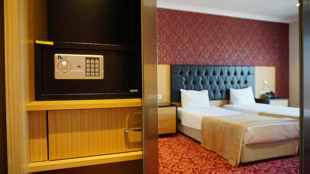 Standard Double Room Single Use photo 2