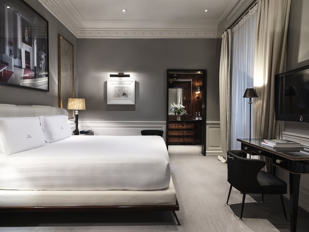 Deluxe Room (Grand) photo 1