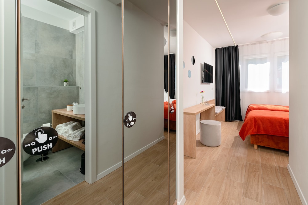 Deluxe Double or Twin Room, Garden View photo 3