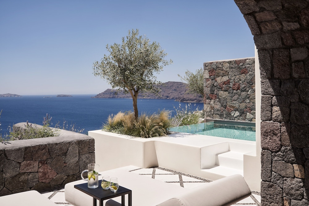 Pool Suite