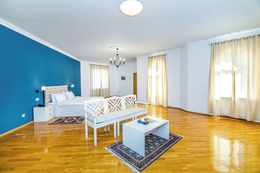 King Room, Balcony - Photo 1