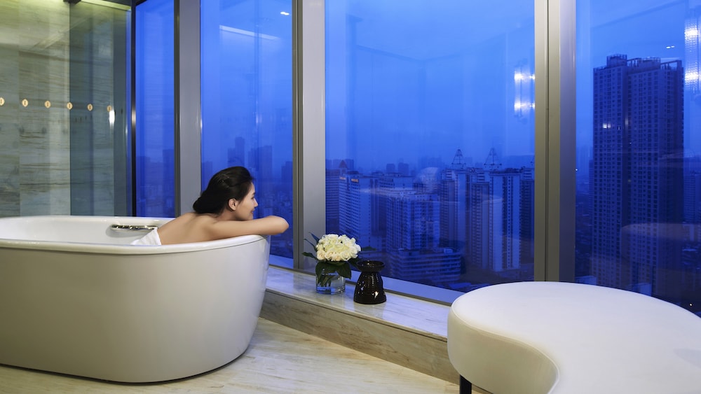 Classic Room, 1 King Bed, City View photo 2