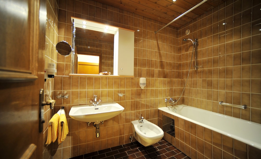 Double Room (Glacier View) photo 3