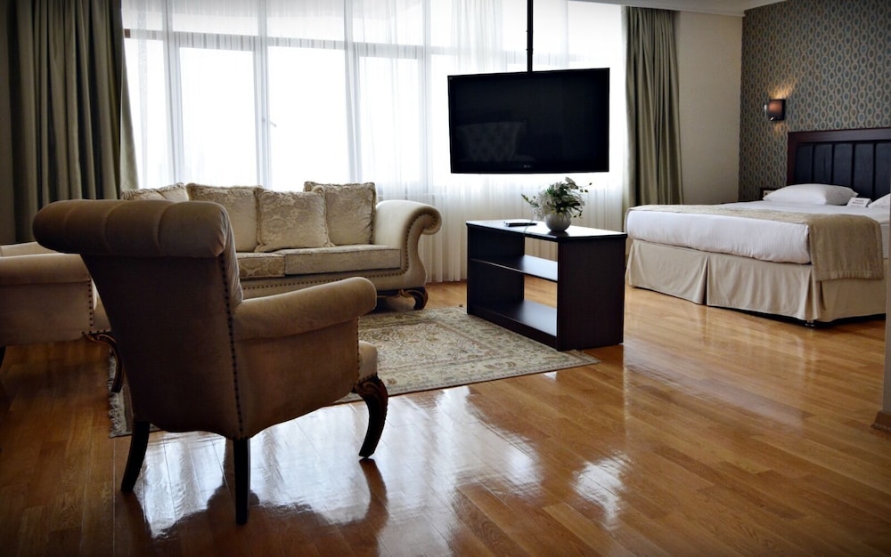 Deluxe Double or Twin Room - Photo 21