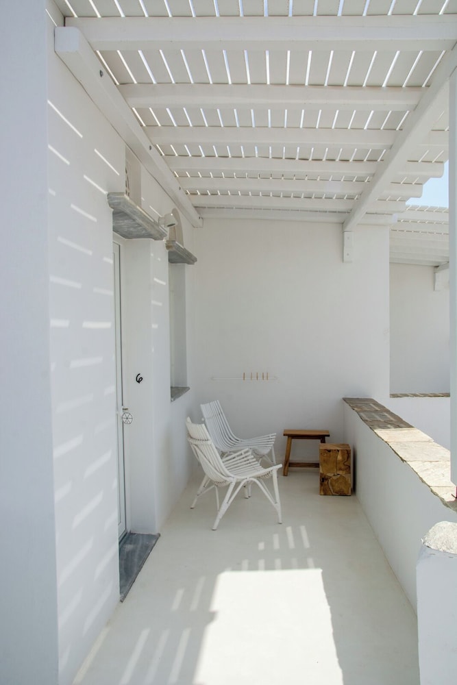 Superior Suite, Balcony, Partial Sea View photo 2