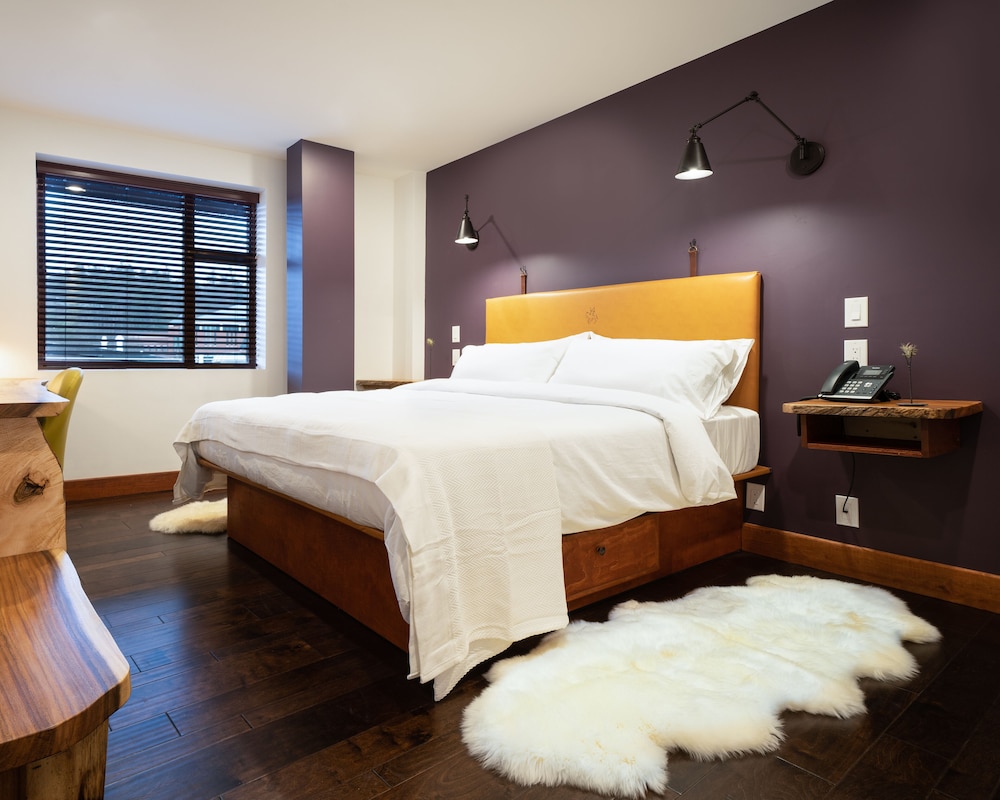 Superior Room, 1 King Bed