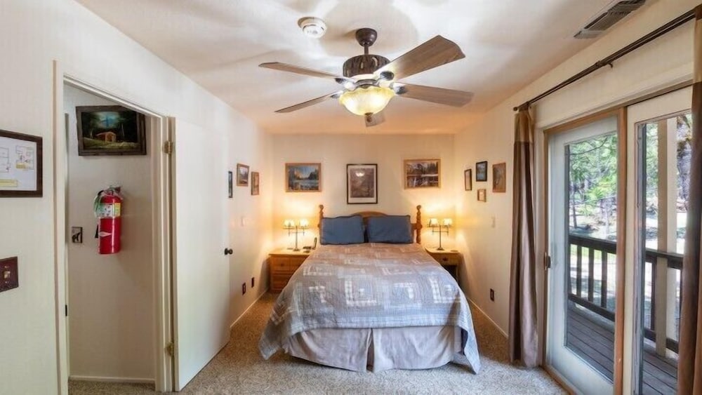 Cabin, 3 Bedrooms photo 3