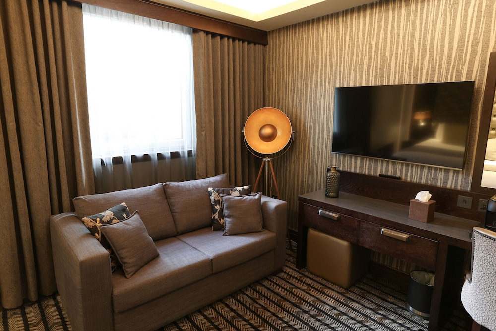 Deluxe Suite photo 3