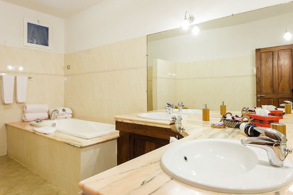 Junior Double Room, Ocean View photo 3