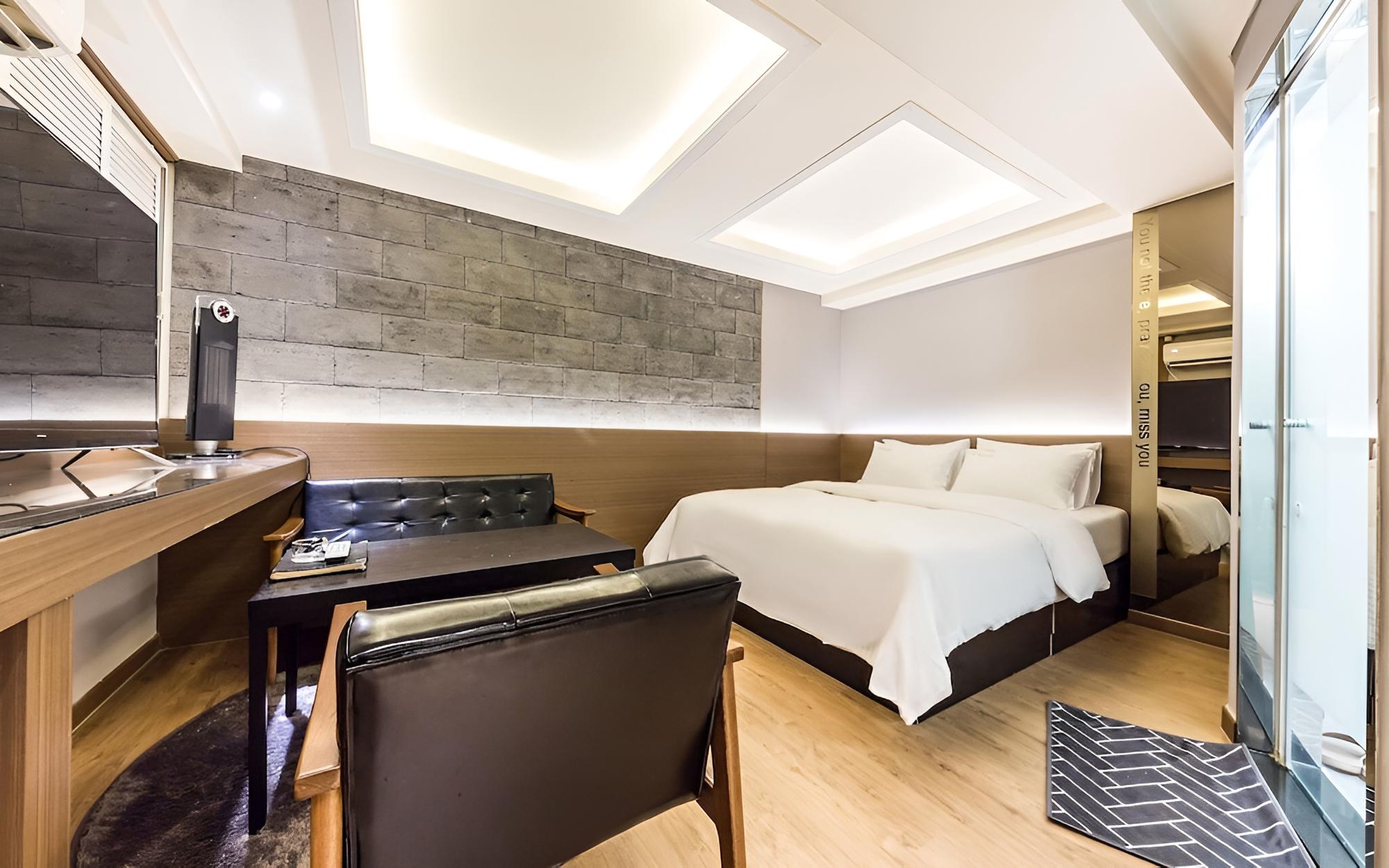 Room (VVIP) - Photo 7