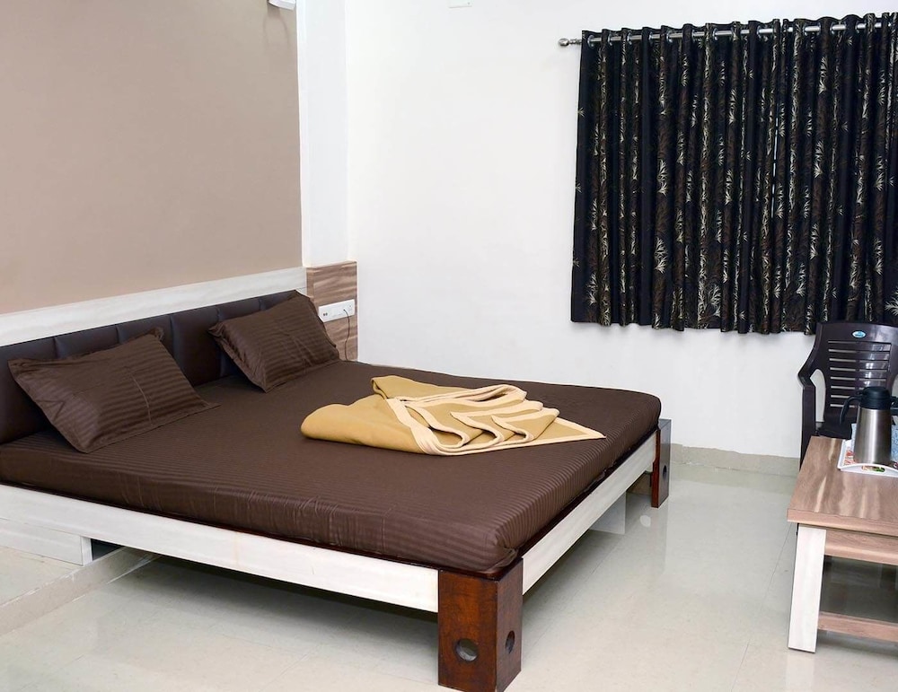 Basic Double Room