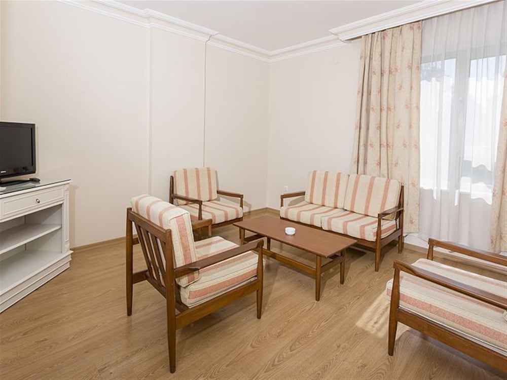 Family Suite, 2 Bedrooms - Photo 6