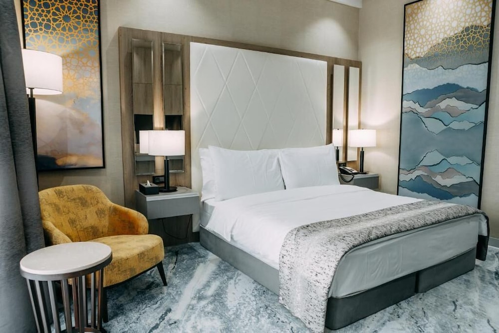 Luxury Suite photo 2