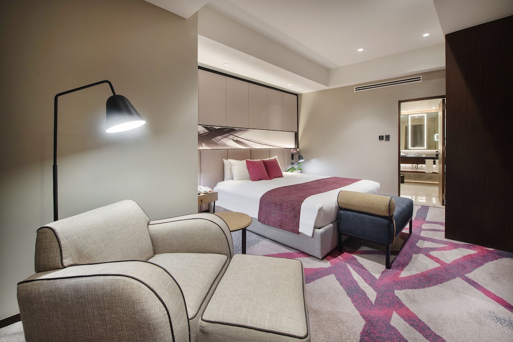 Standard Room, 1 King Bed (High Floor)
