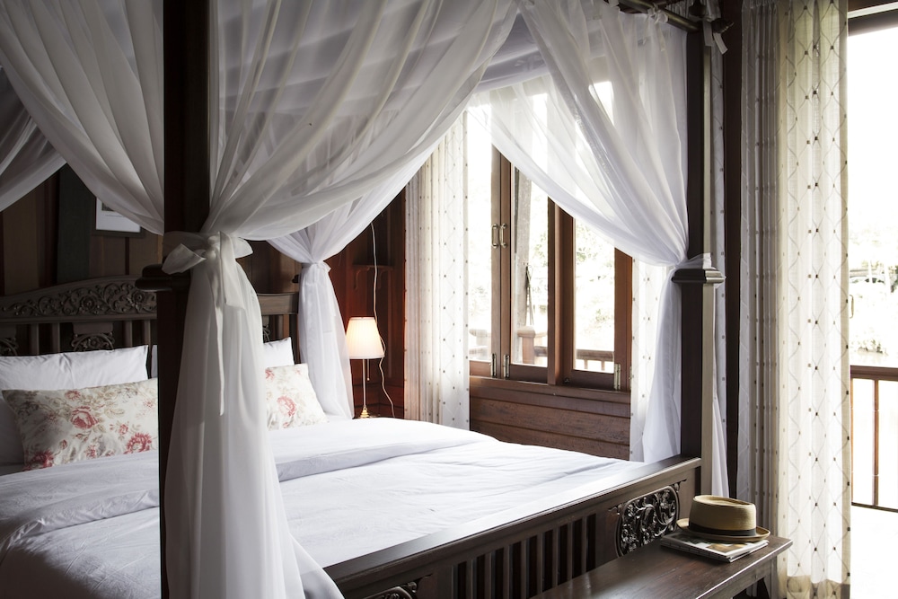 Krua Nai Mae (Suite River Front with Balcony)