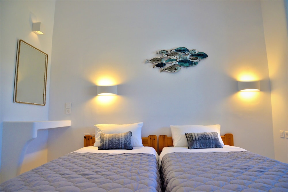 Family Apartment, 2 Bedrooms, Partial Sea View photo 1