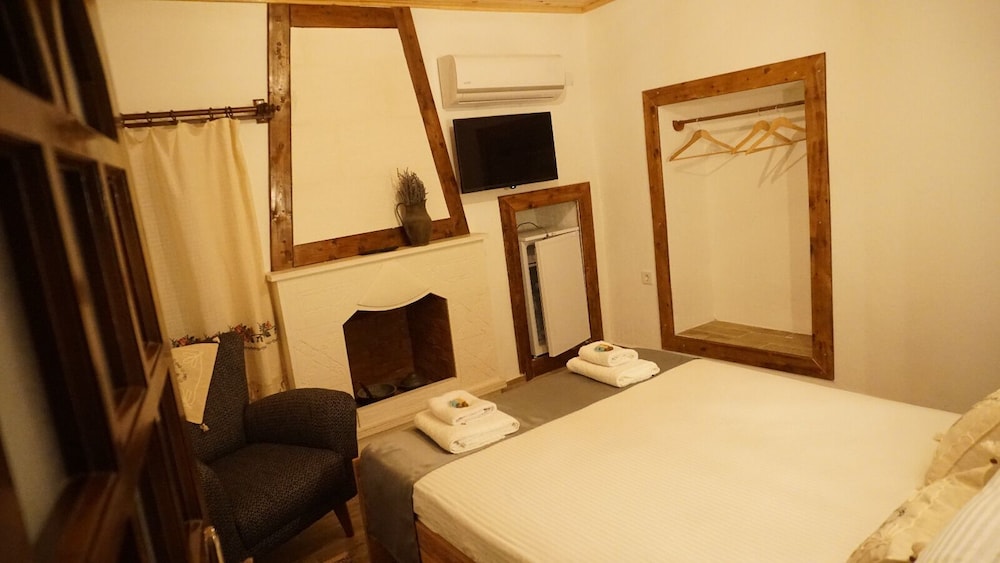 Classic Double Room