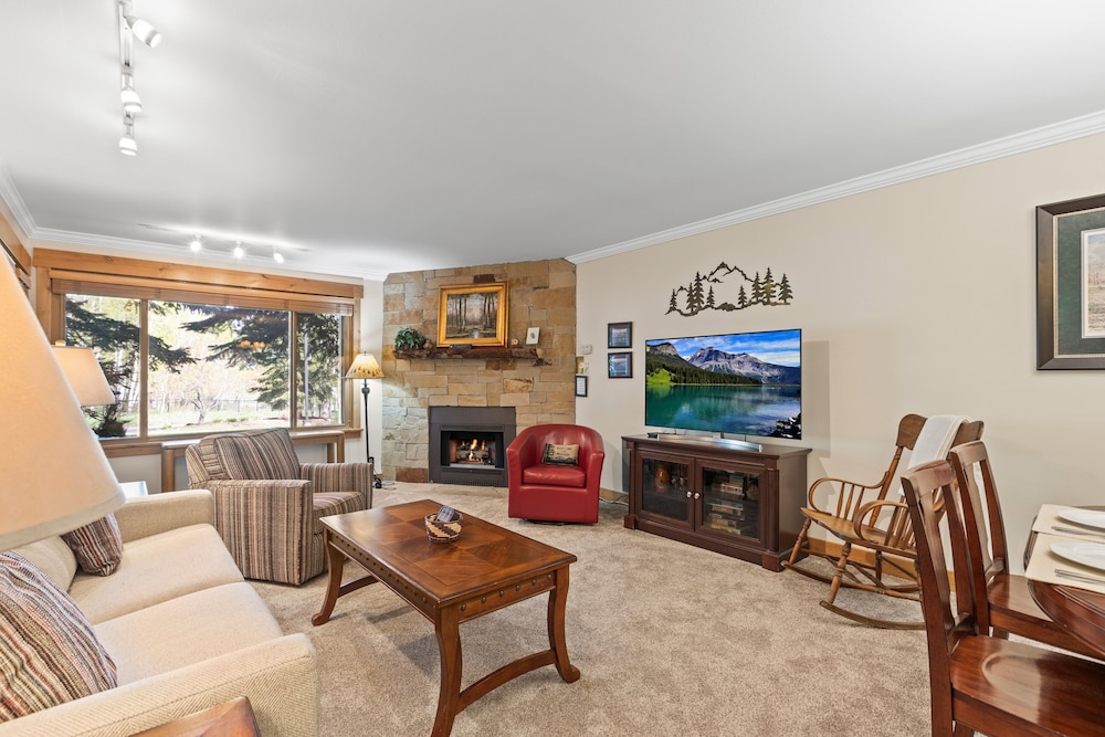 Condo, 3 Bedrooms