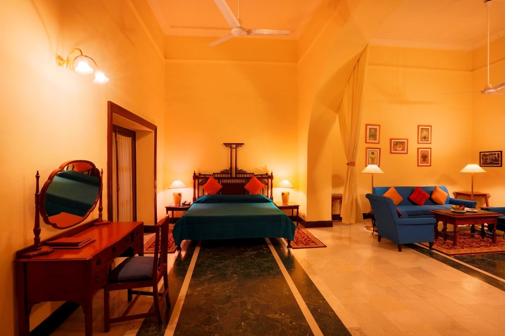 Deluxe Room - Photo 15