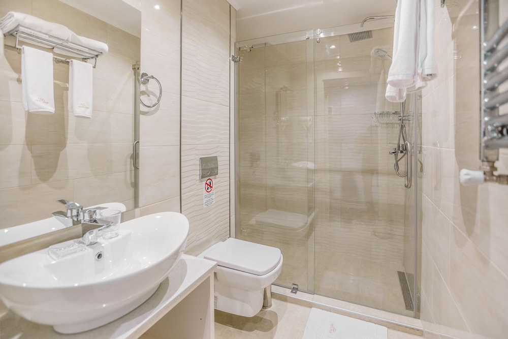 Standard Triple Room photo 2