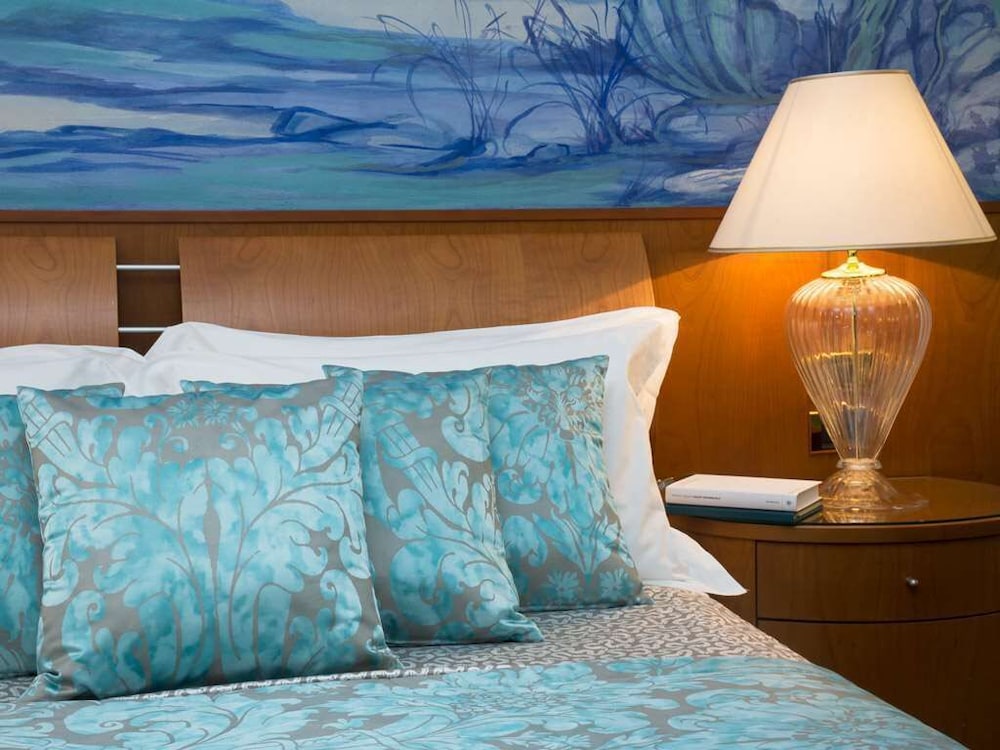 Executive Double or Twin Room - Photo 3