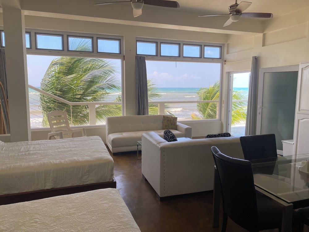 Luxury Suite, Beach View photo 3