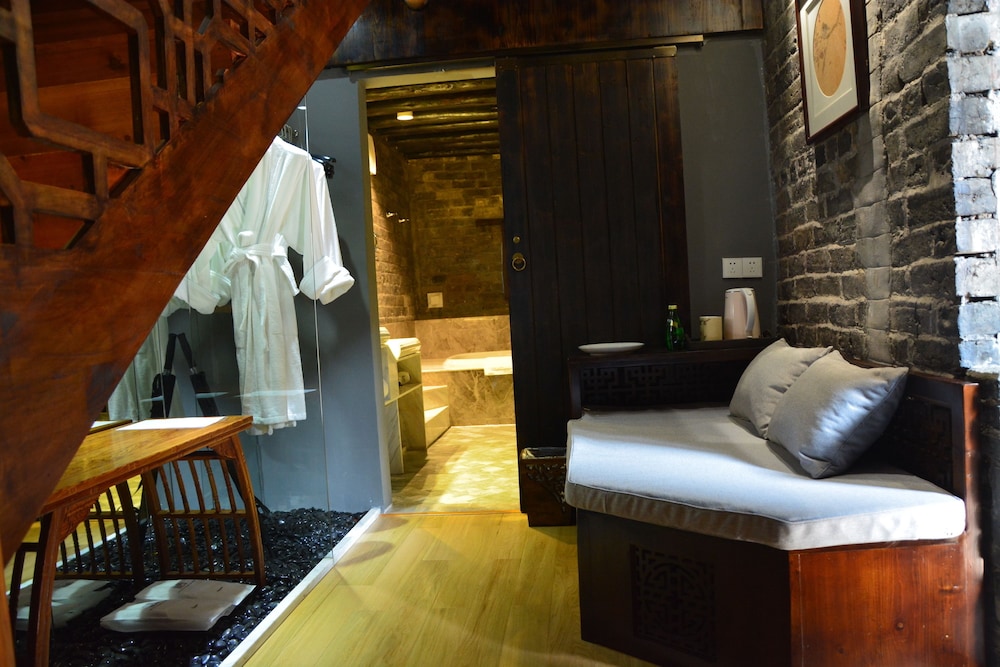 Luxury Blackbrick Room photo 2