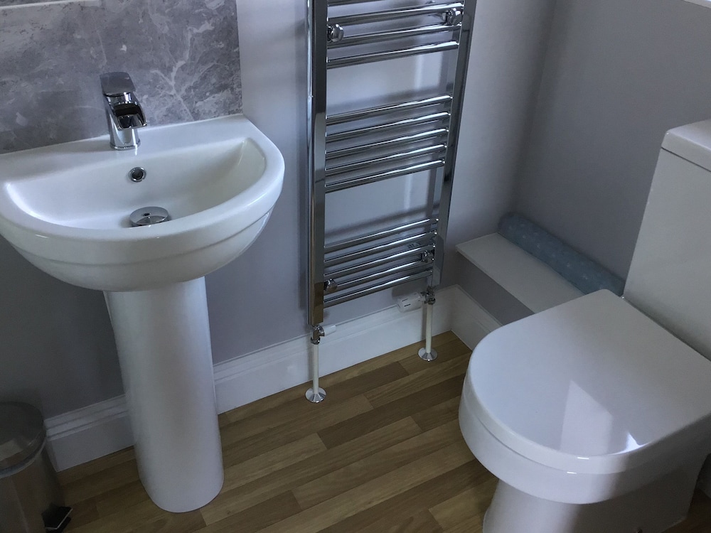 Deluxe Double Room, Ensuite photo 3