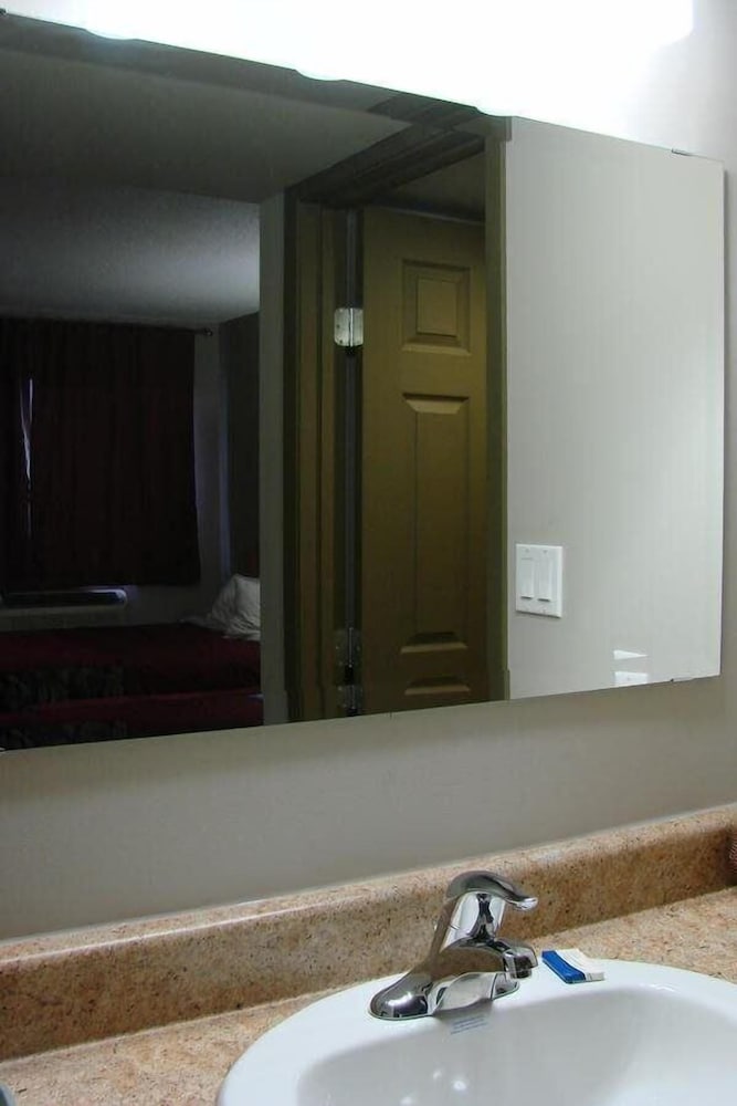 Standard Double Room, 2 Double Beds, Non Smoking photo 2