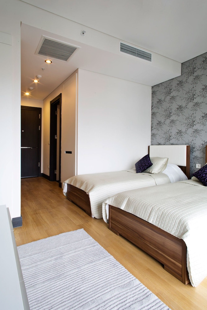 Economy Suite photo 1