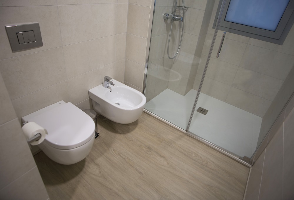Premium Double Room - Photo 6