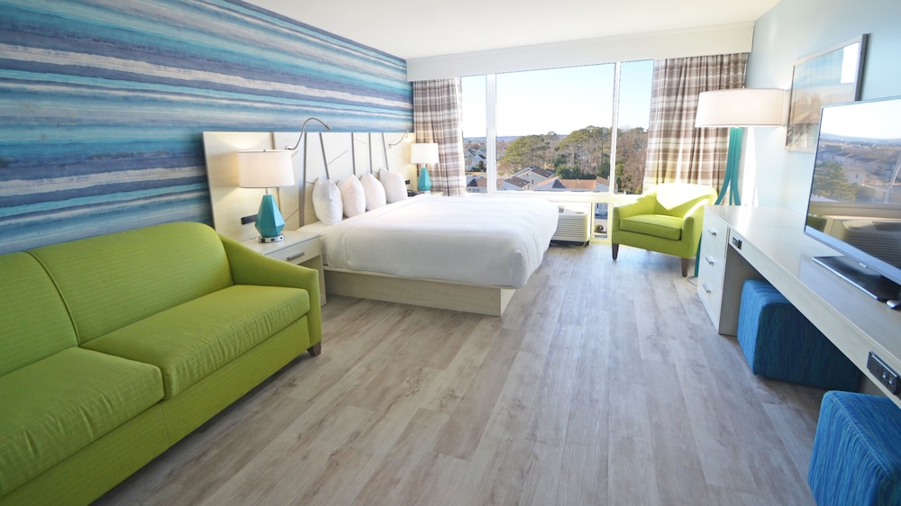 Standard Room, 1 King Bed with Sofa bed (Pet Friendly Room) - Photo 1