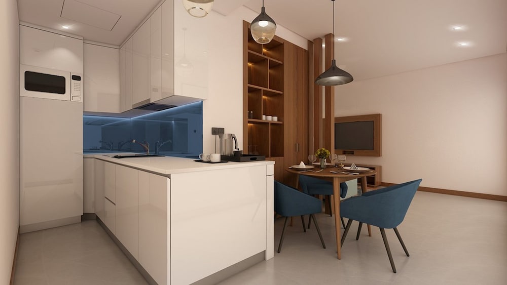 Suite, 1 Bedroom, Smoking, Kitchen - Photo 8