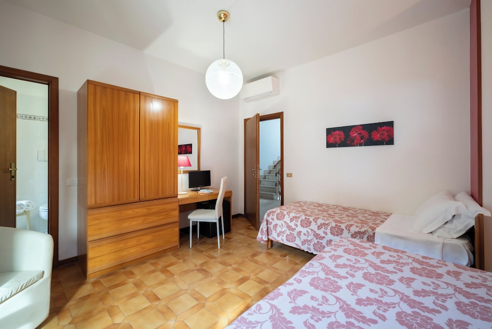 Classic Triple Room, 1 Bedroom, Balcony